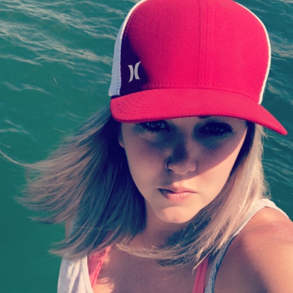 Meet your Posher, Ashley - Picture 1 of 1